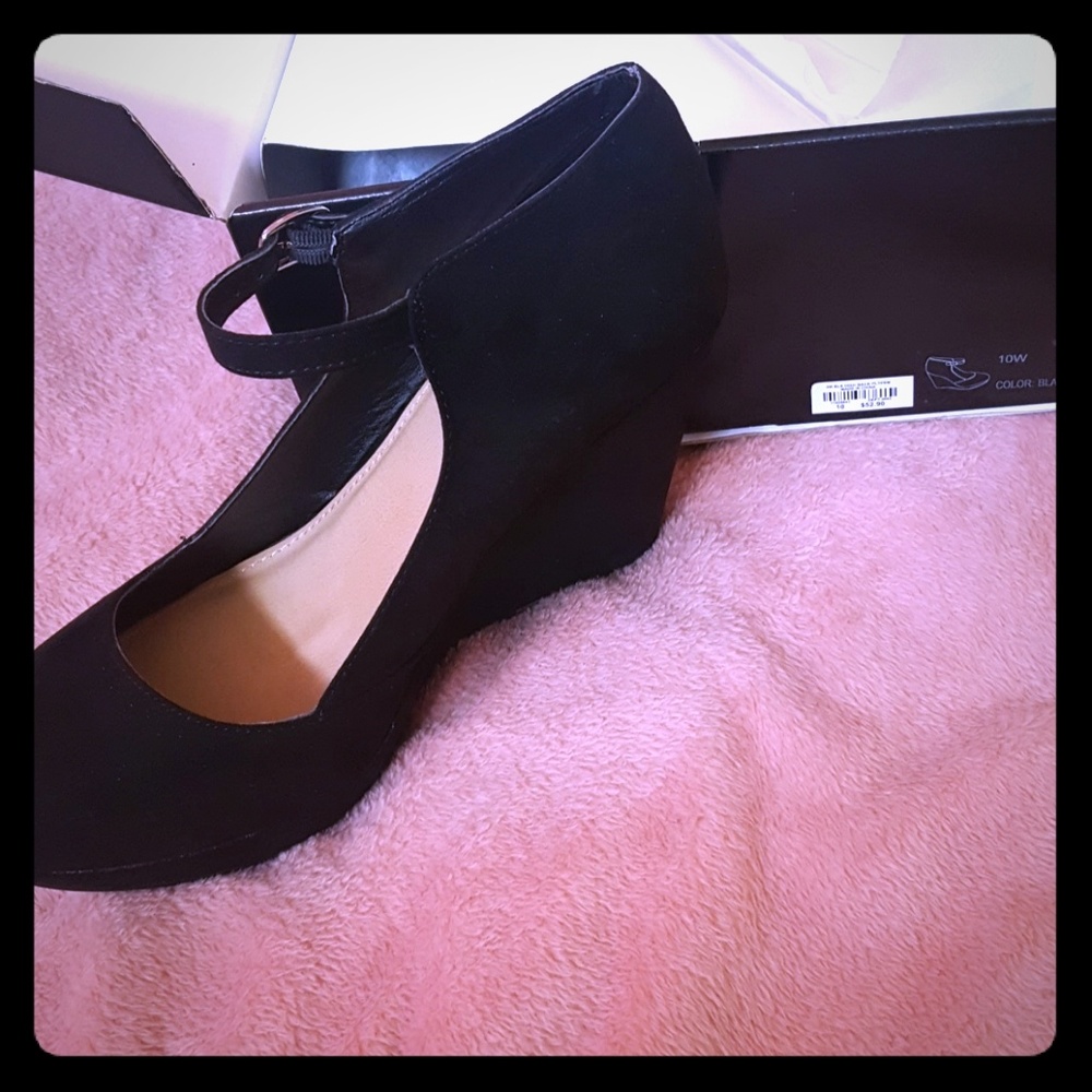 Wedge shoes